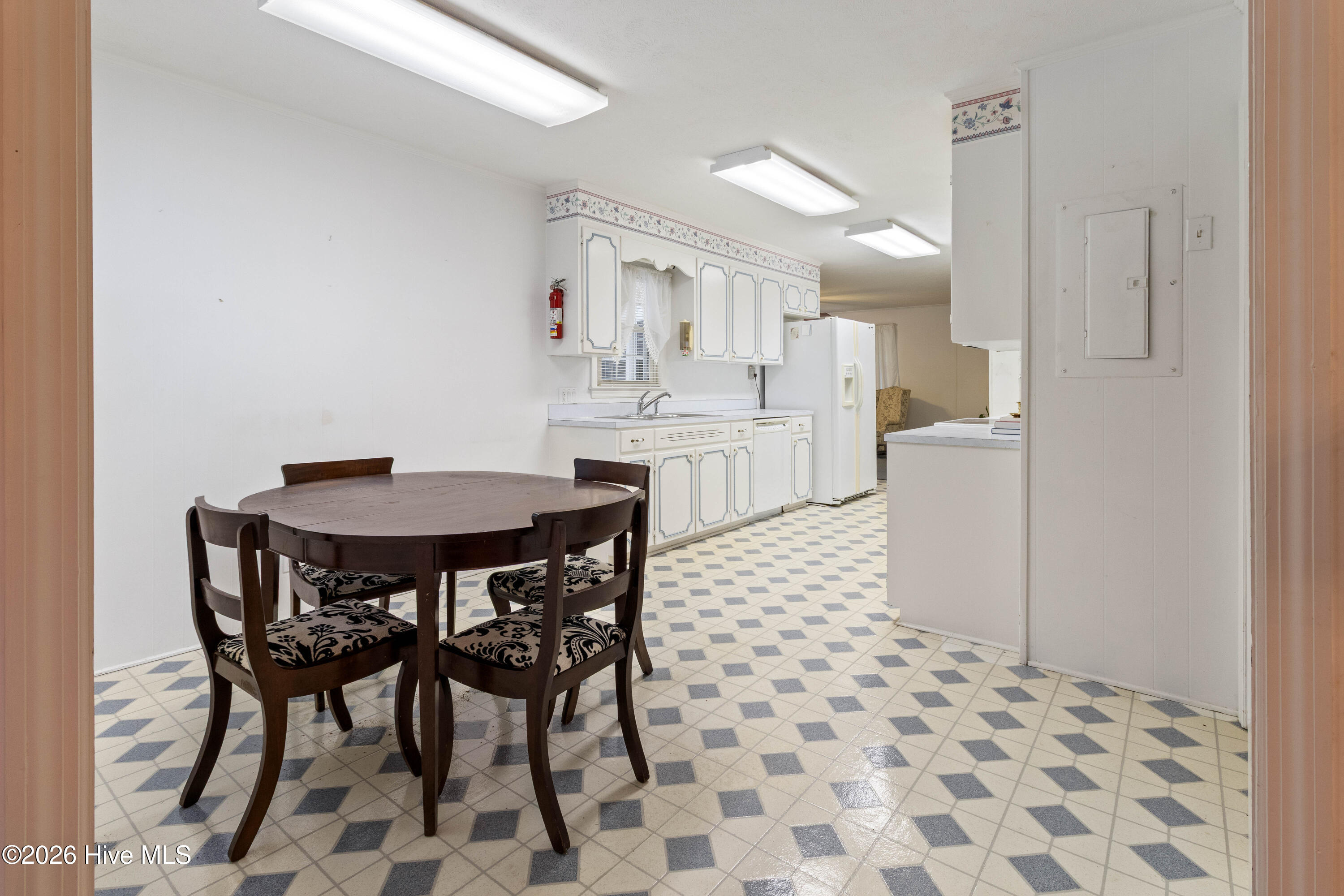 612 David Street Property Photo 11