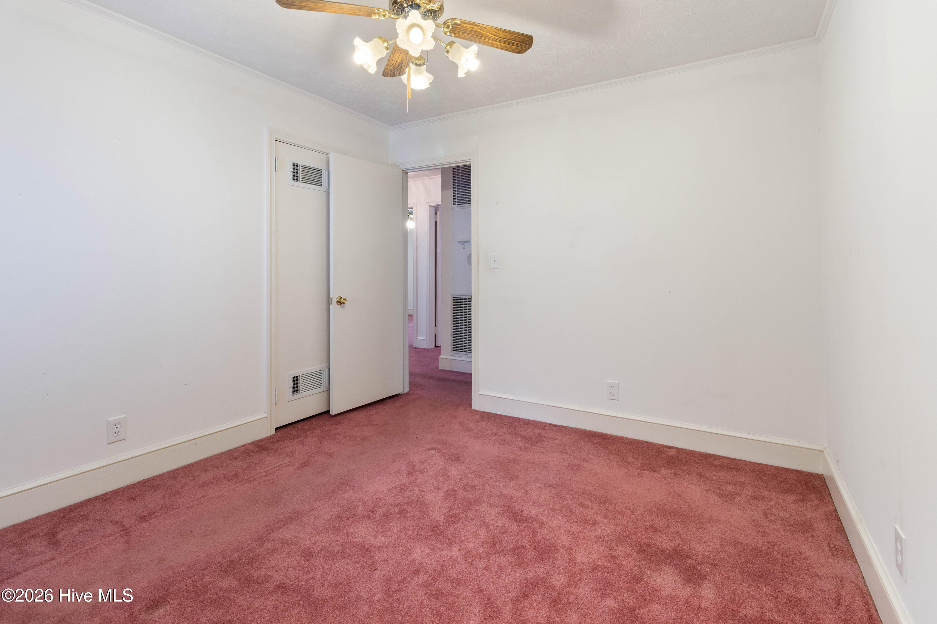 612 David Street Property Photo 23