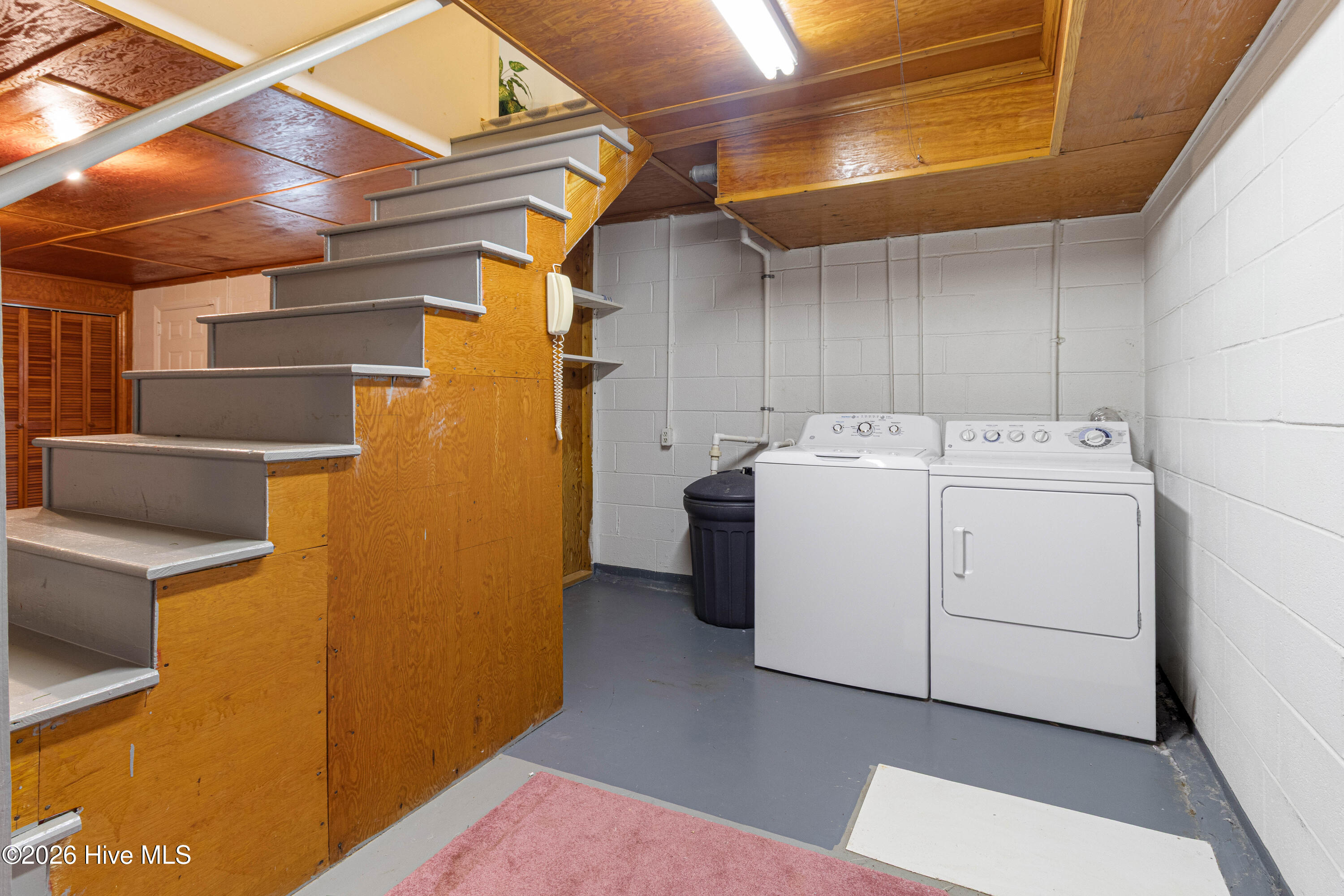 612 David Street Property Photo 27