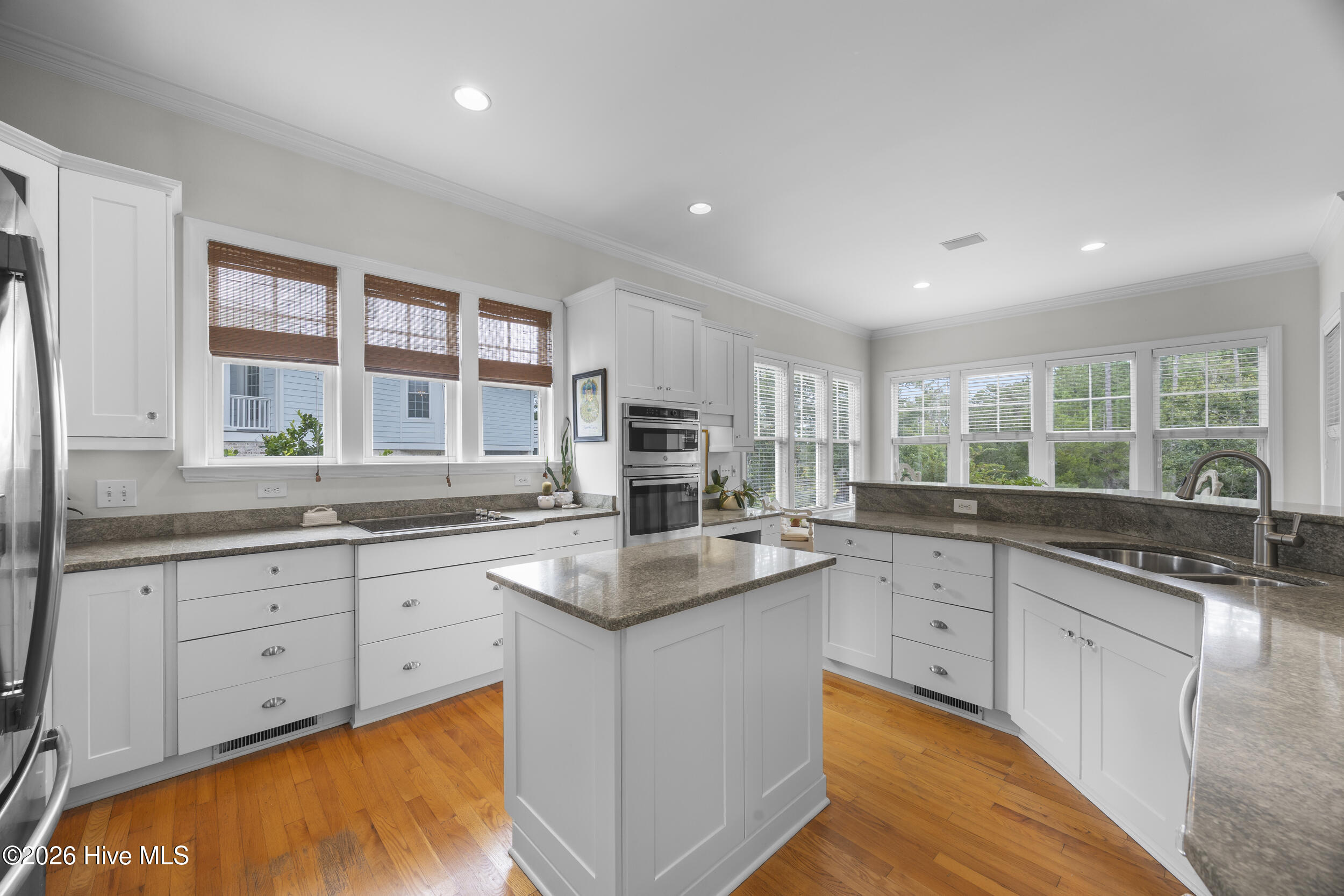 514 Marsh Oaks Drive Property Photo 12