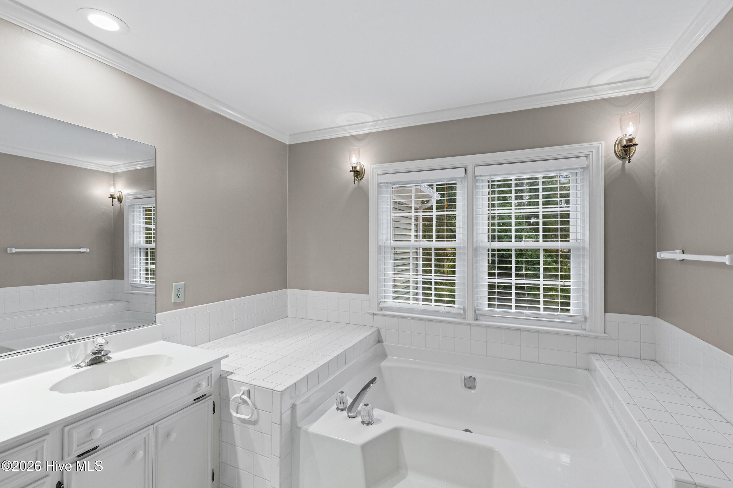 724 Jones Creek Property Photo 31