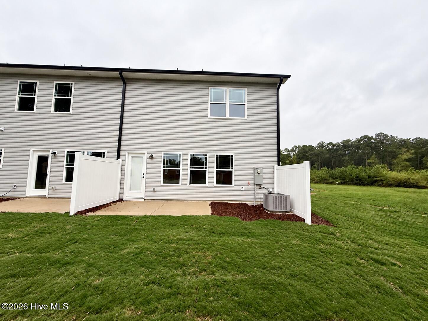 2030 Tharrington Way Property Photo 11