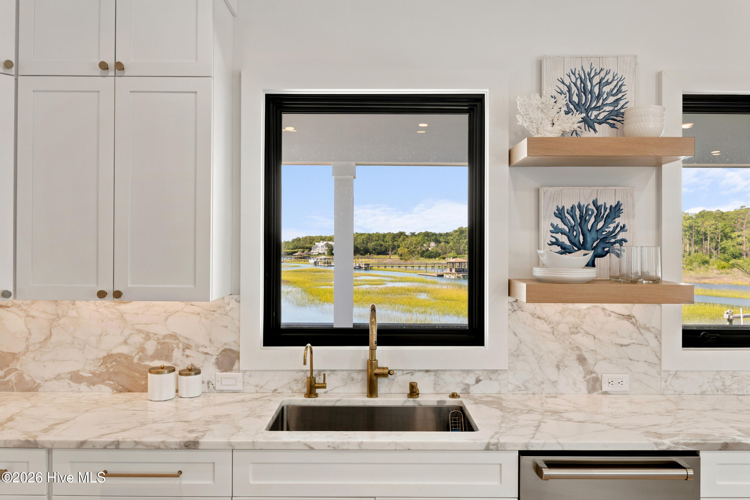808 Inlet View Drive Property Photo 14