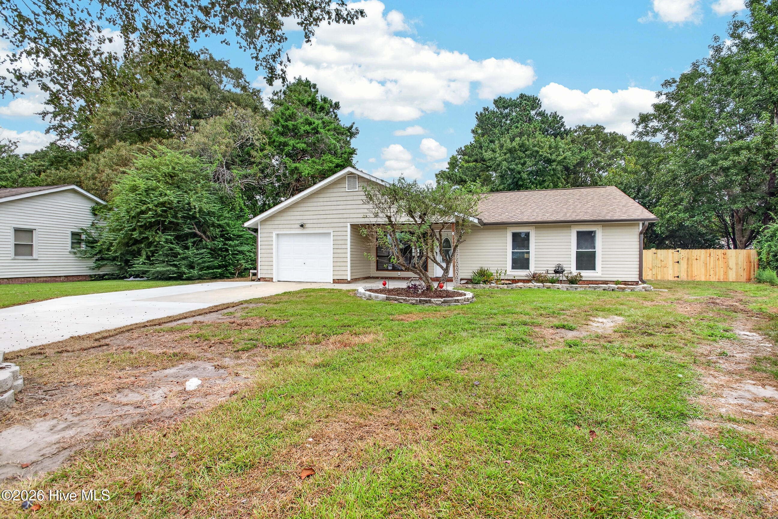 809 Deblea Court Property Photo 2