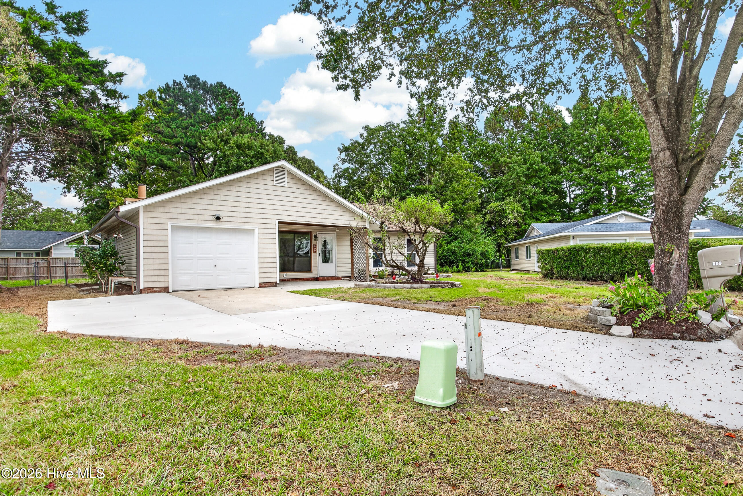 809 Deblea Court Property Photo 3