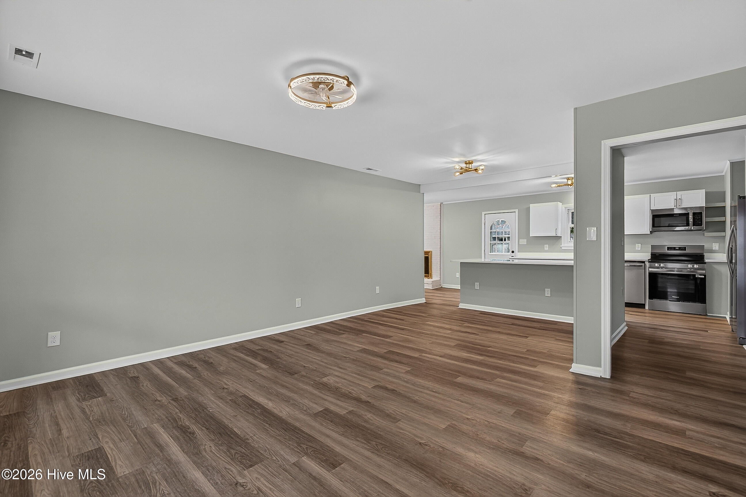 809 Deblea Court Property Photo 11