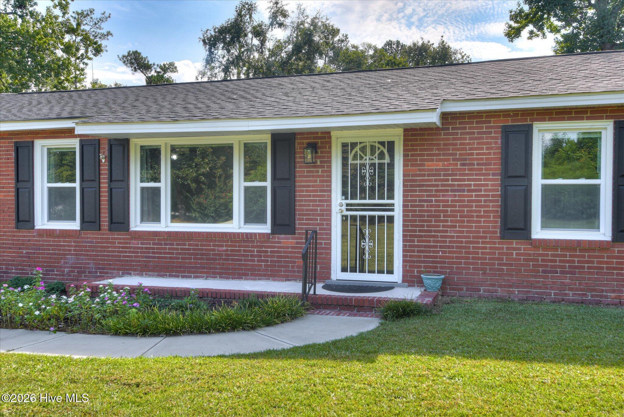 255 Edwards Drive Property Photo 6