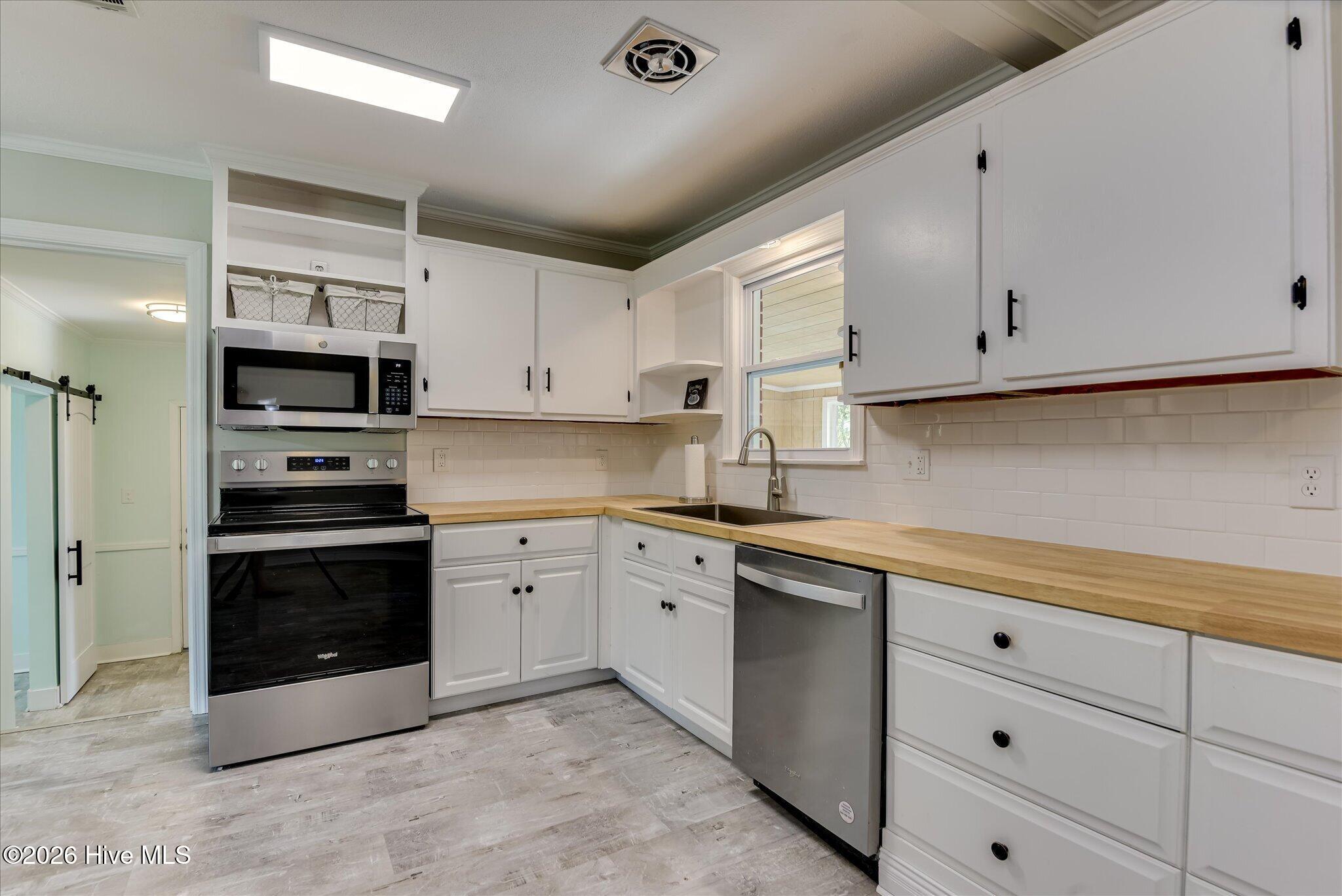255 Edwards Drive Property Photo 14
