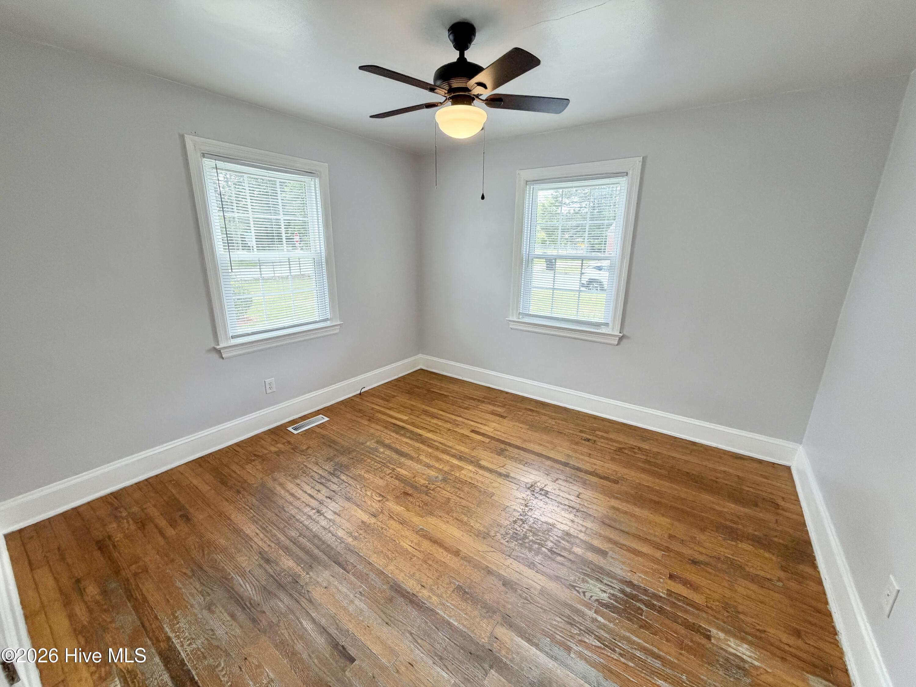 1124 Pitt Street Property Photo 6