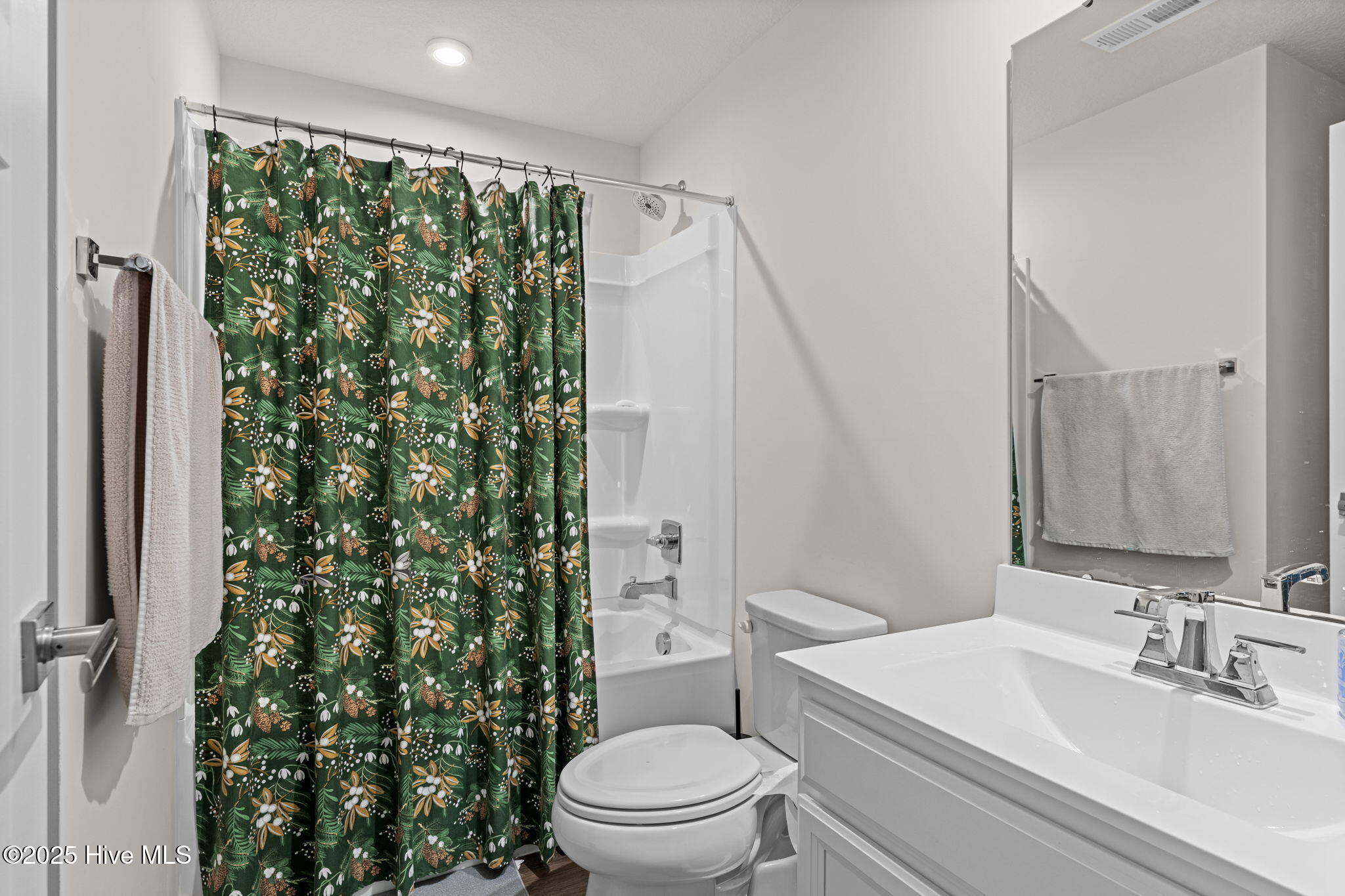 110 Fost Boulevard Property Photo 5