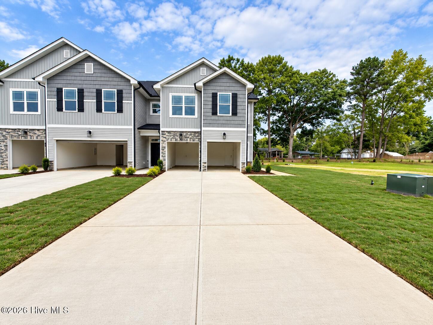 2022 Tharrington Way Property Photo 1