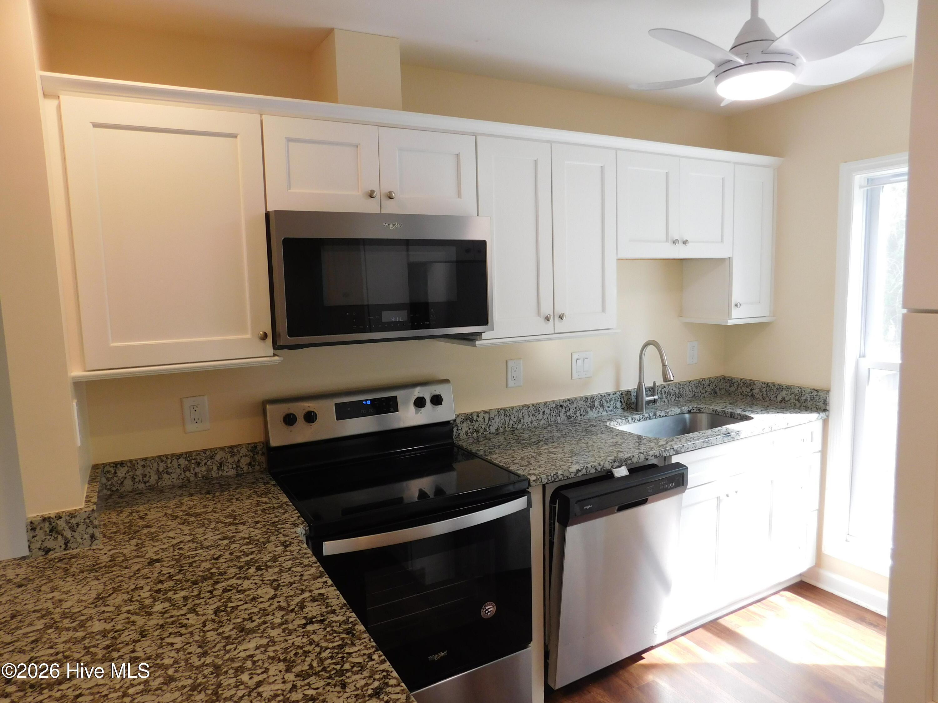 7151 Windward Drive Property Photo 8