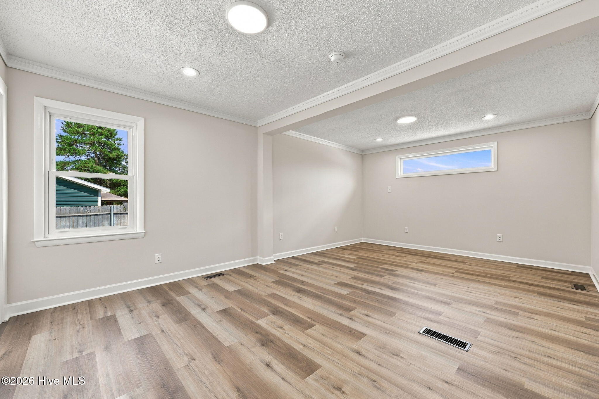 104 Oak Grove Avenue Property Photo 18