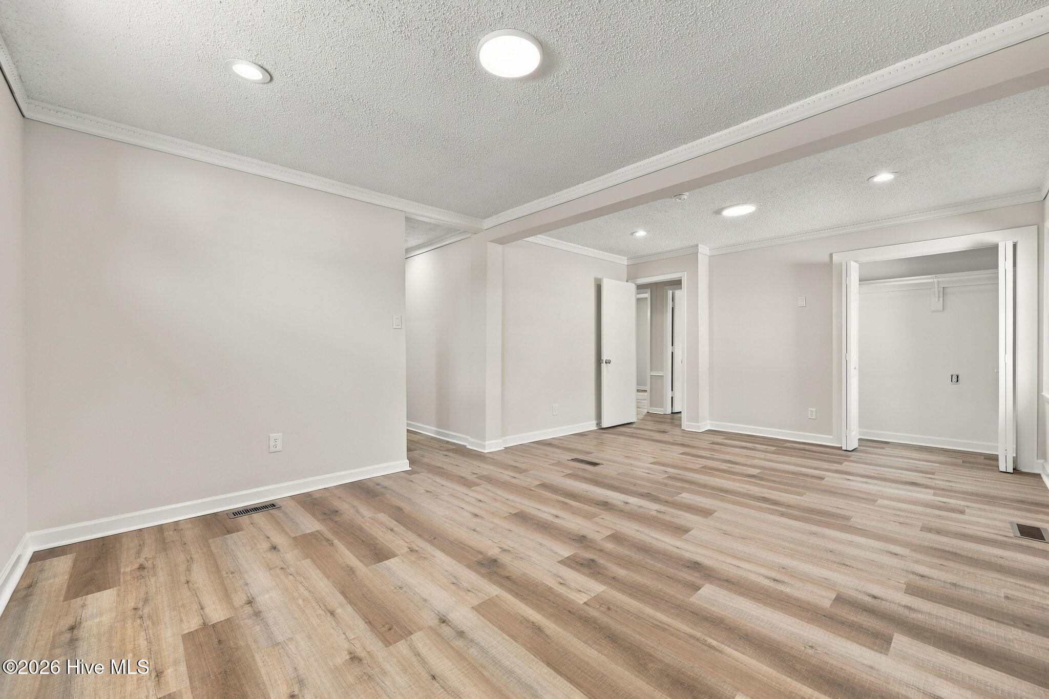 104 Oak Grove Avenue Property Photo 20