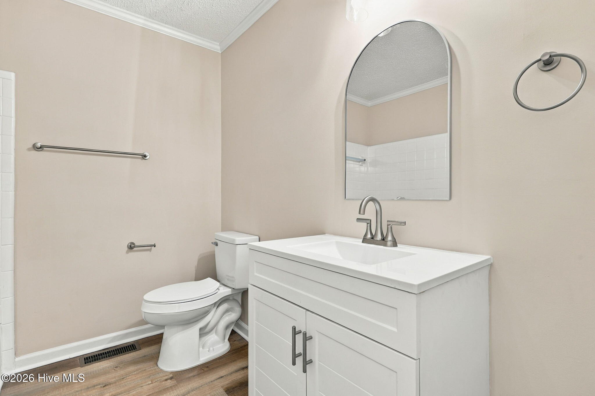 104 Oak Grove Avenue Property Photo 30