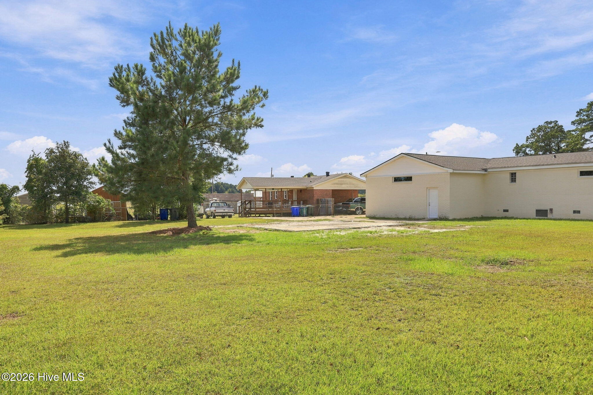 104 Oak Grove Avenue Property Photo 37