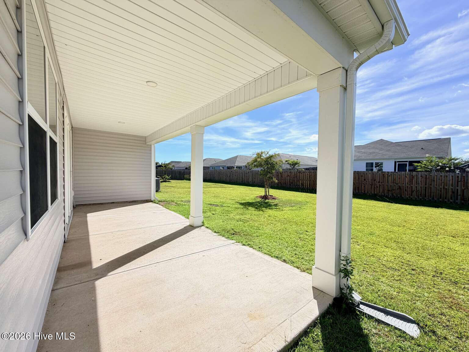 425 Edgewater Way Property Photo 12