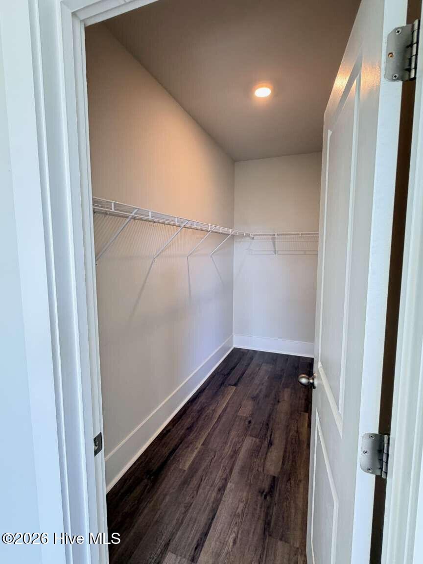 425 Edgewater Way Property Photo 18