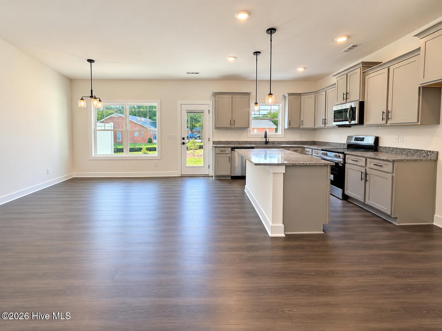 2028 Tharrington Way Property Photo 7