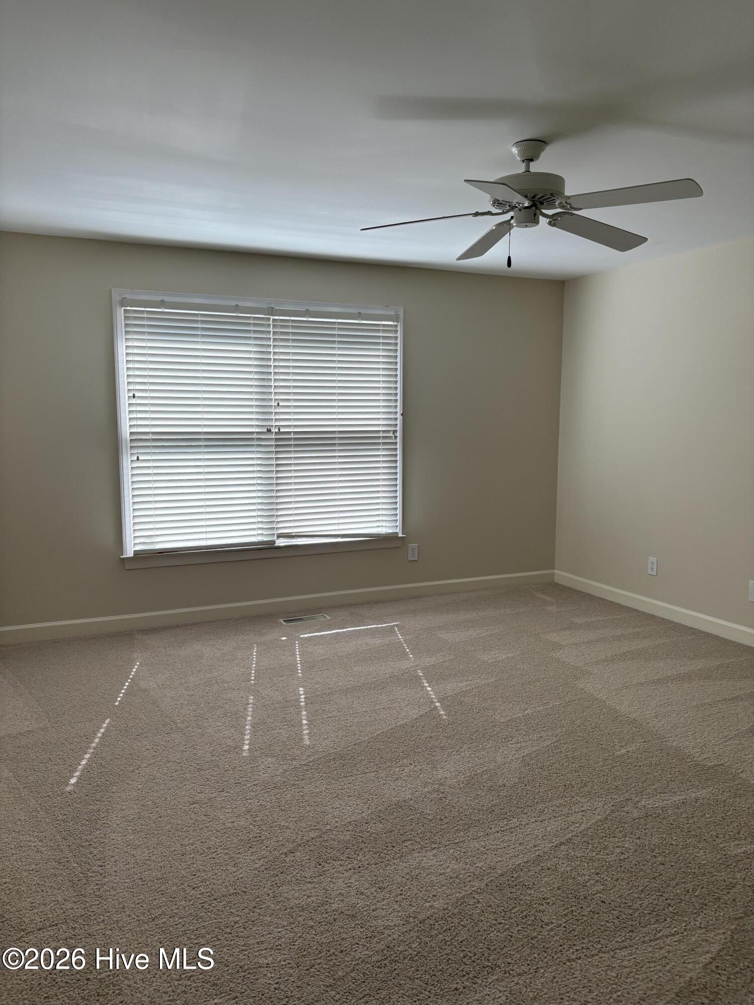 227 Knoll Road N Property Photo 8