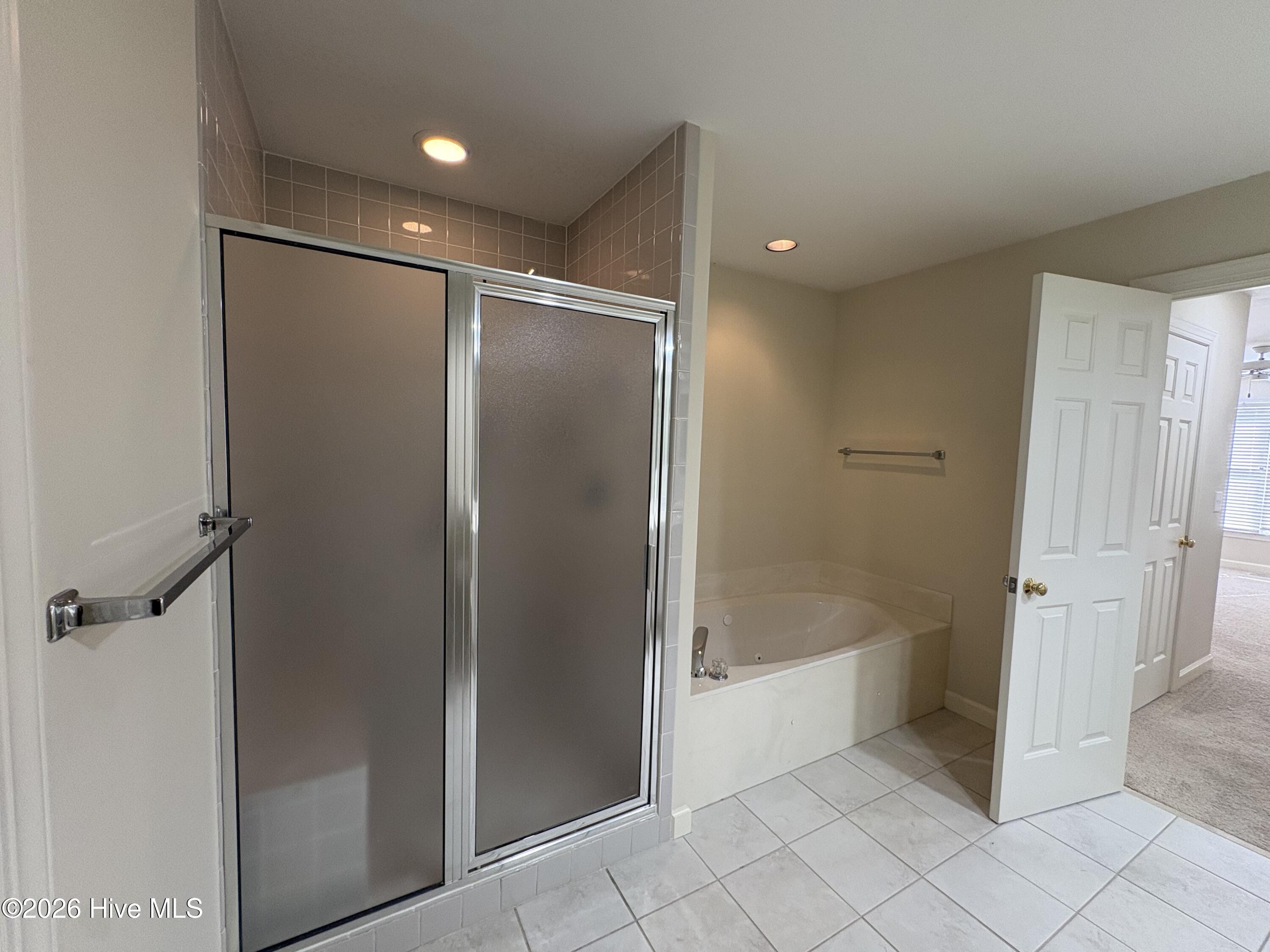 227 Knoll Road N Property Photo 12