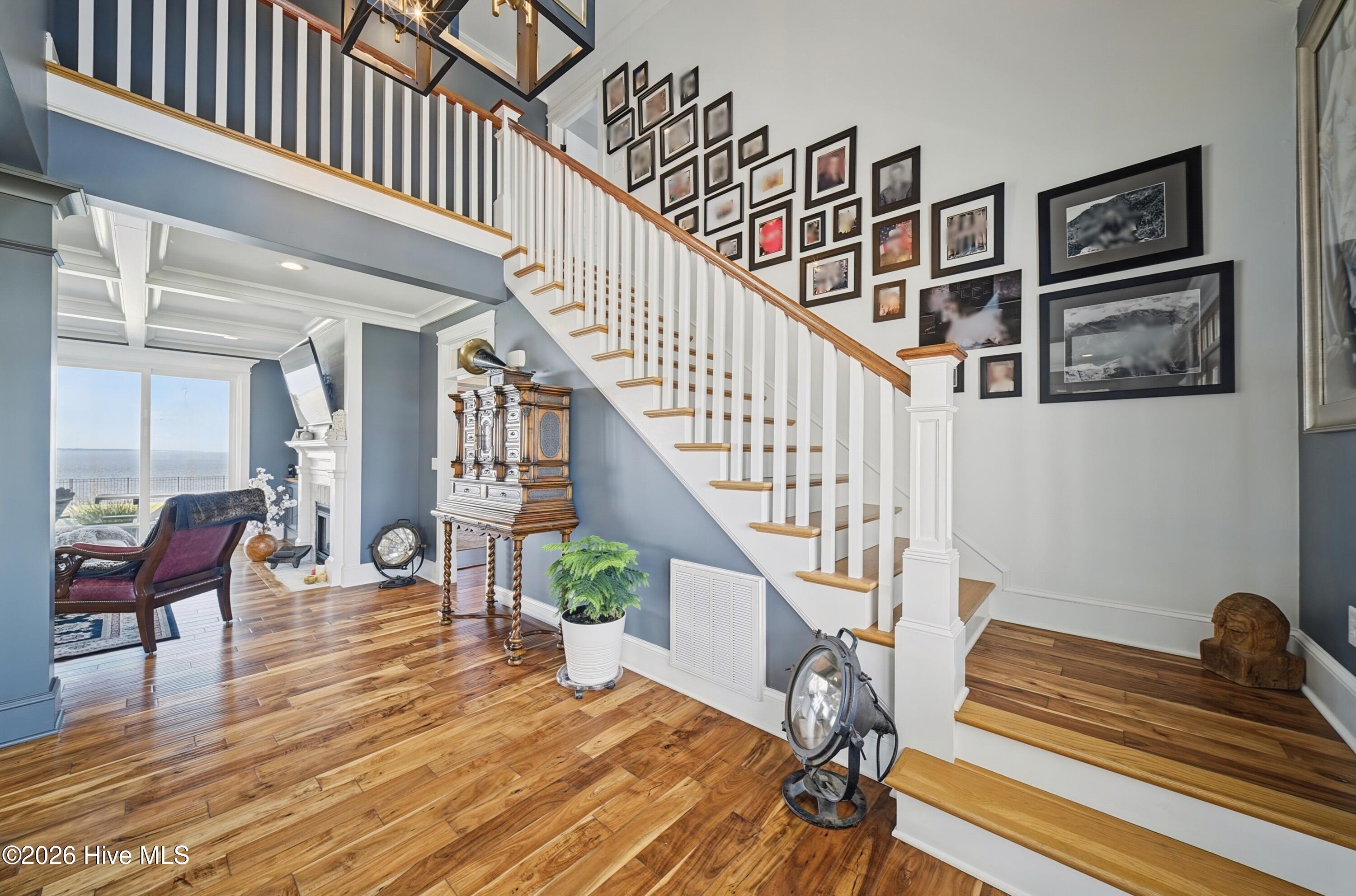 213 Majestic Circle Property Photo 3