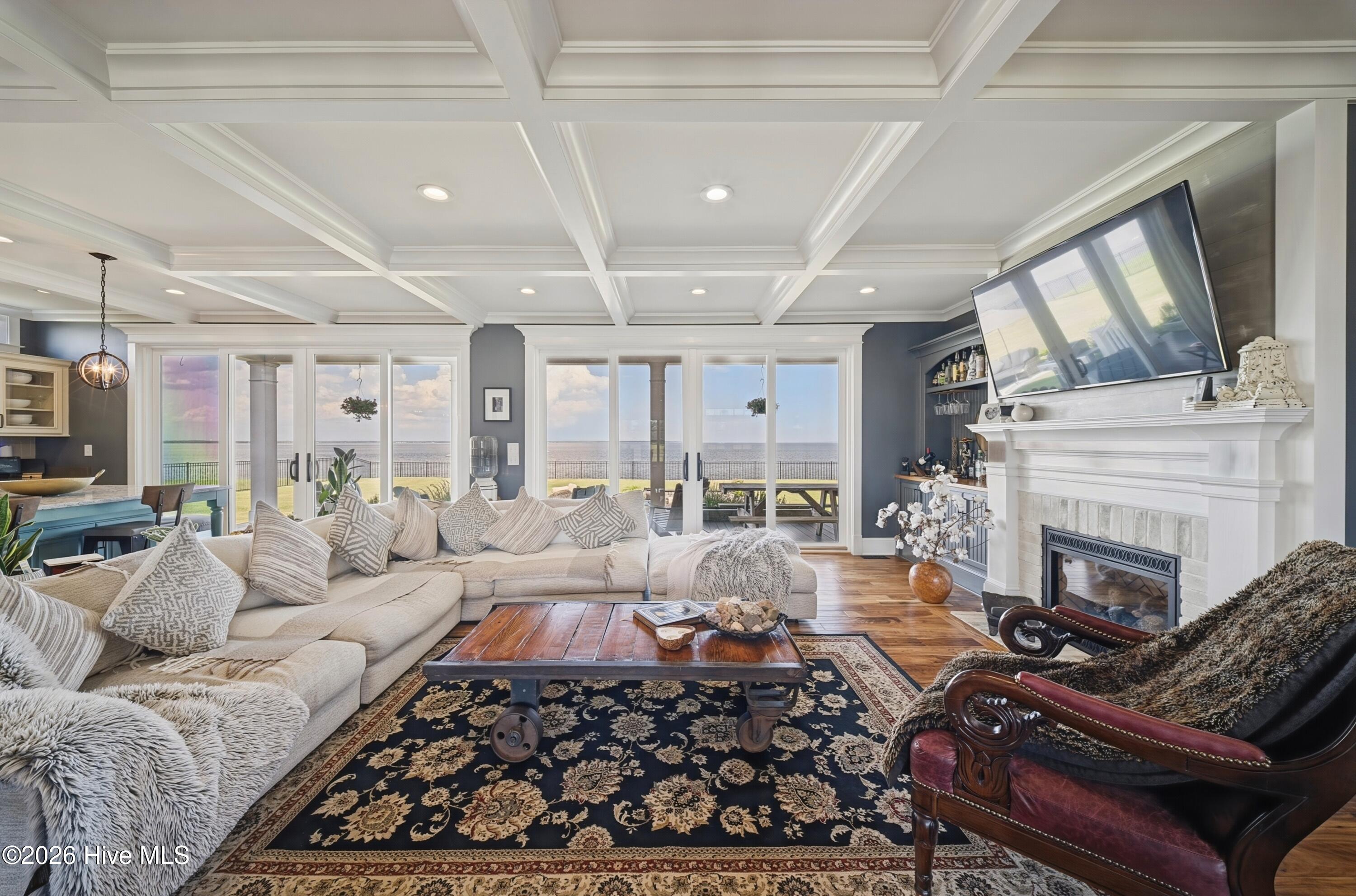 213 Majestic Circle Property Photo 7