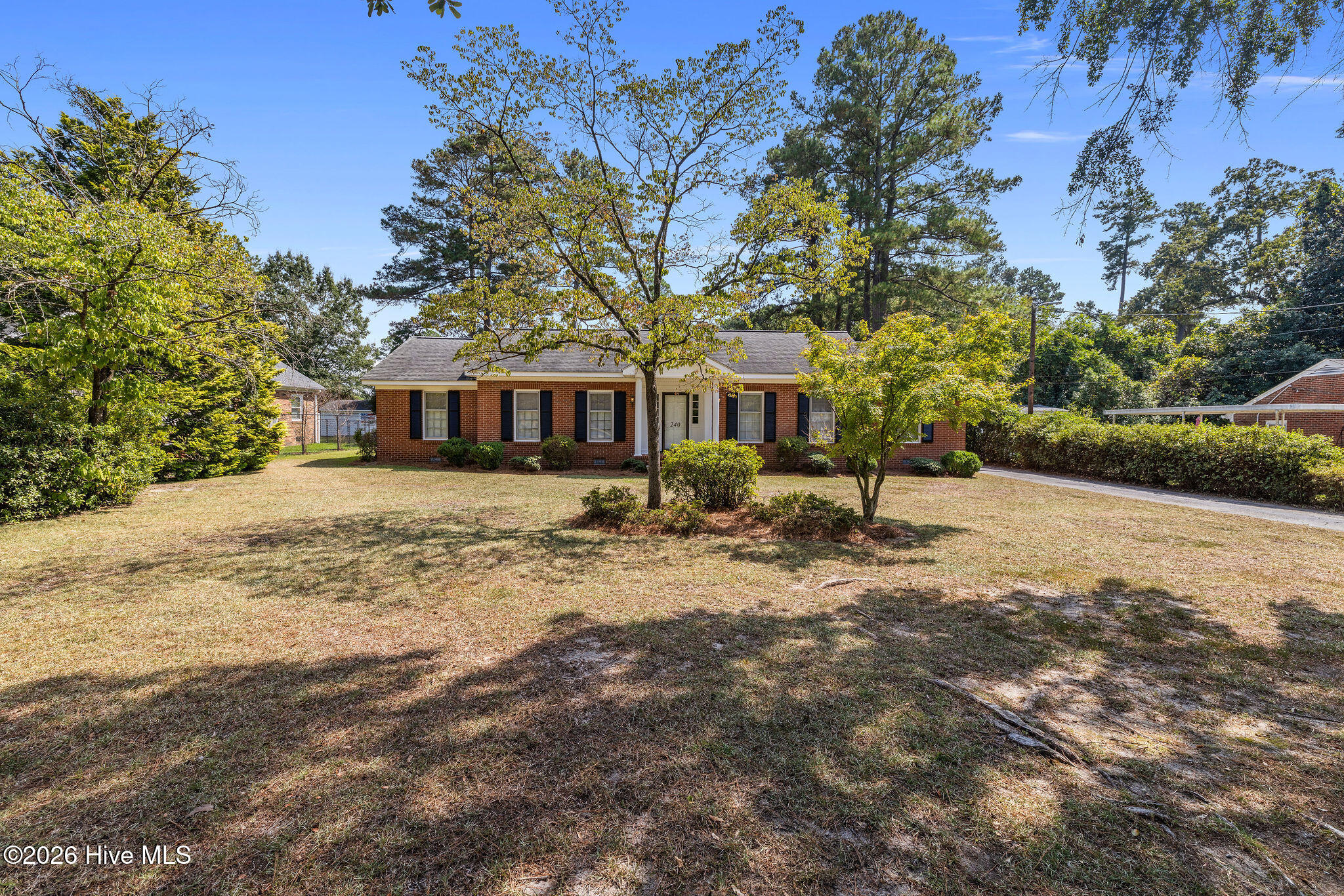 240 S Hillcrest Drive Property Photo 1