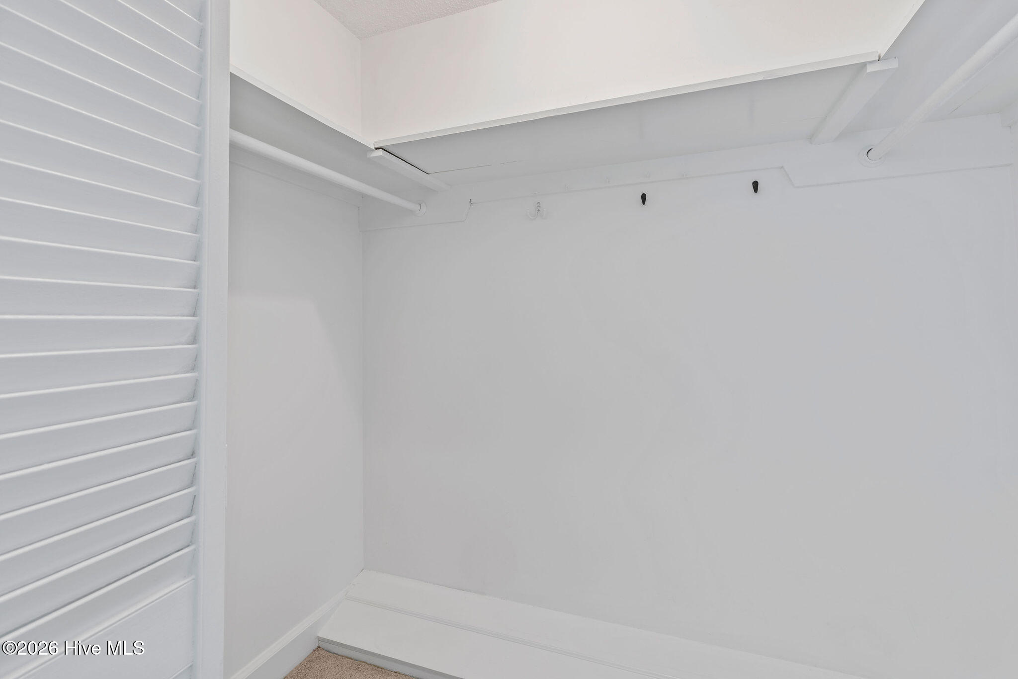 240 S Hillcrest Drive Property Photo 16