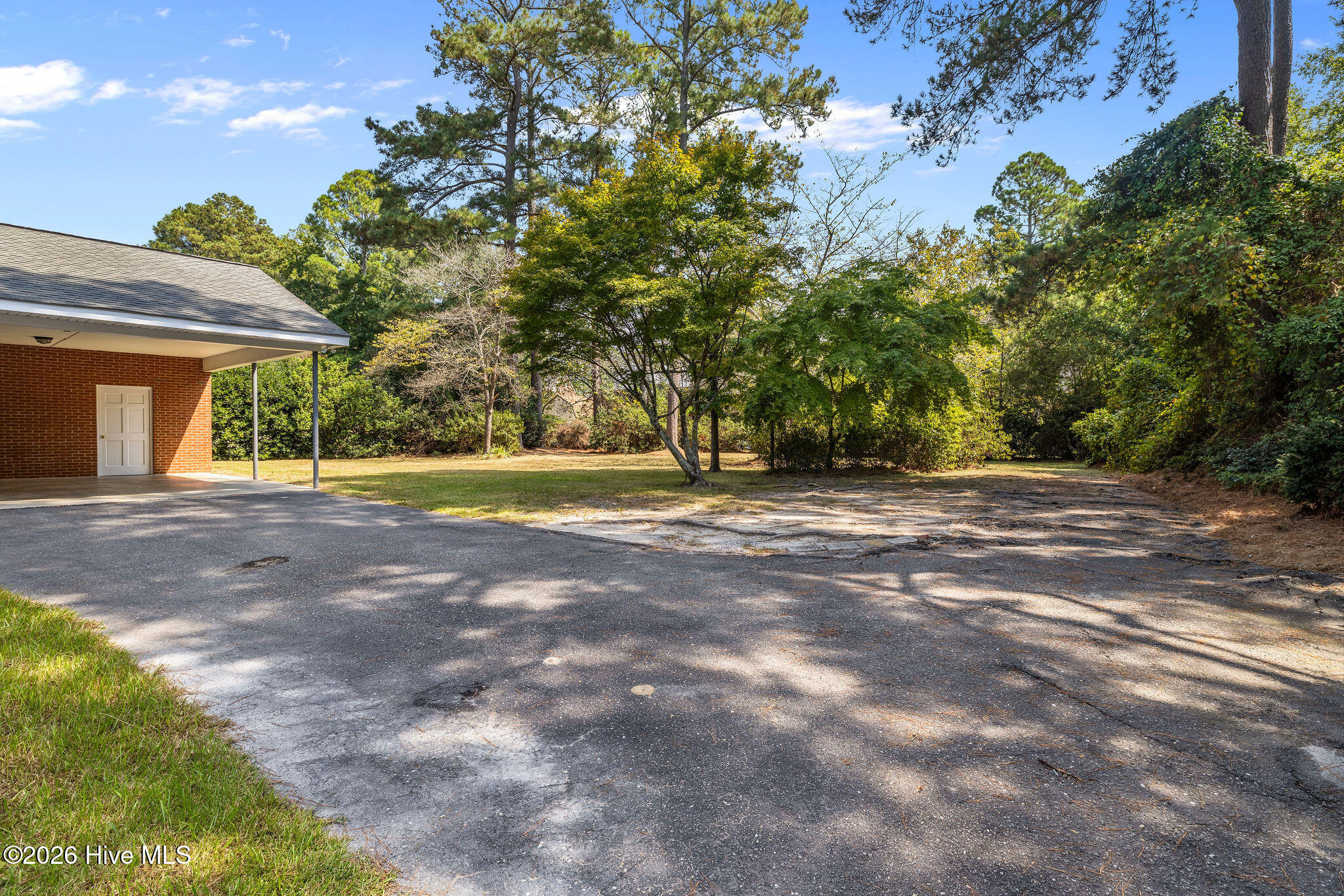 240 S Hillcrest Drive Property Photo 19
