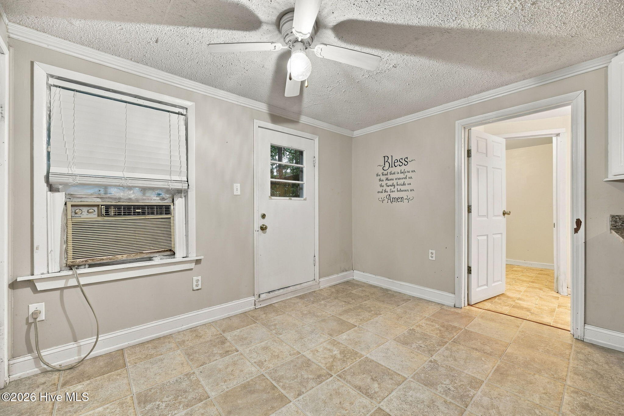 401 E Franklin Street Property Photo 9