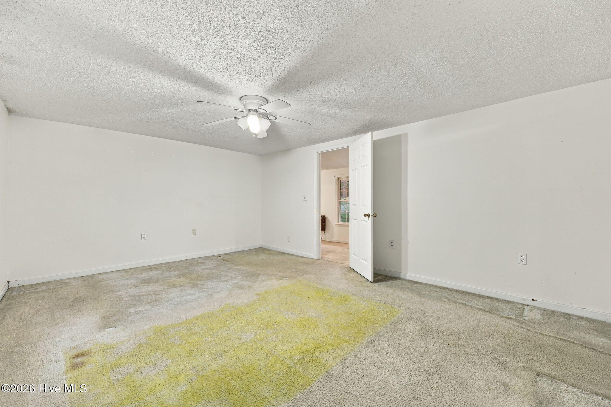 401 E Franklin Street Property Photo 18
