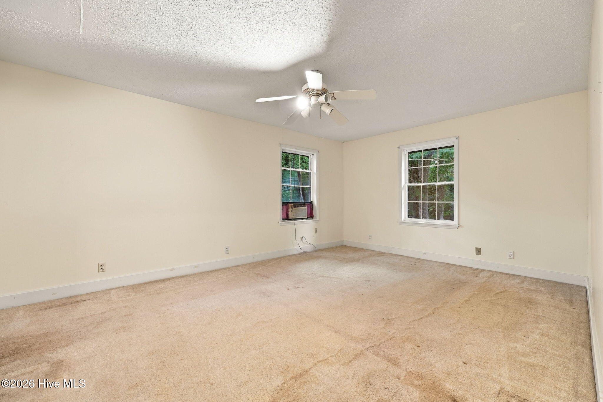 401 E Franklin Street Property Photo 25
