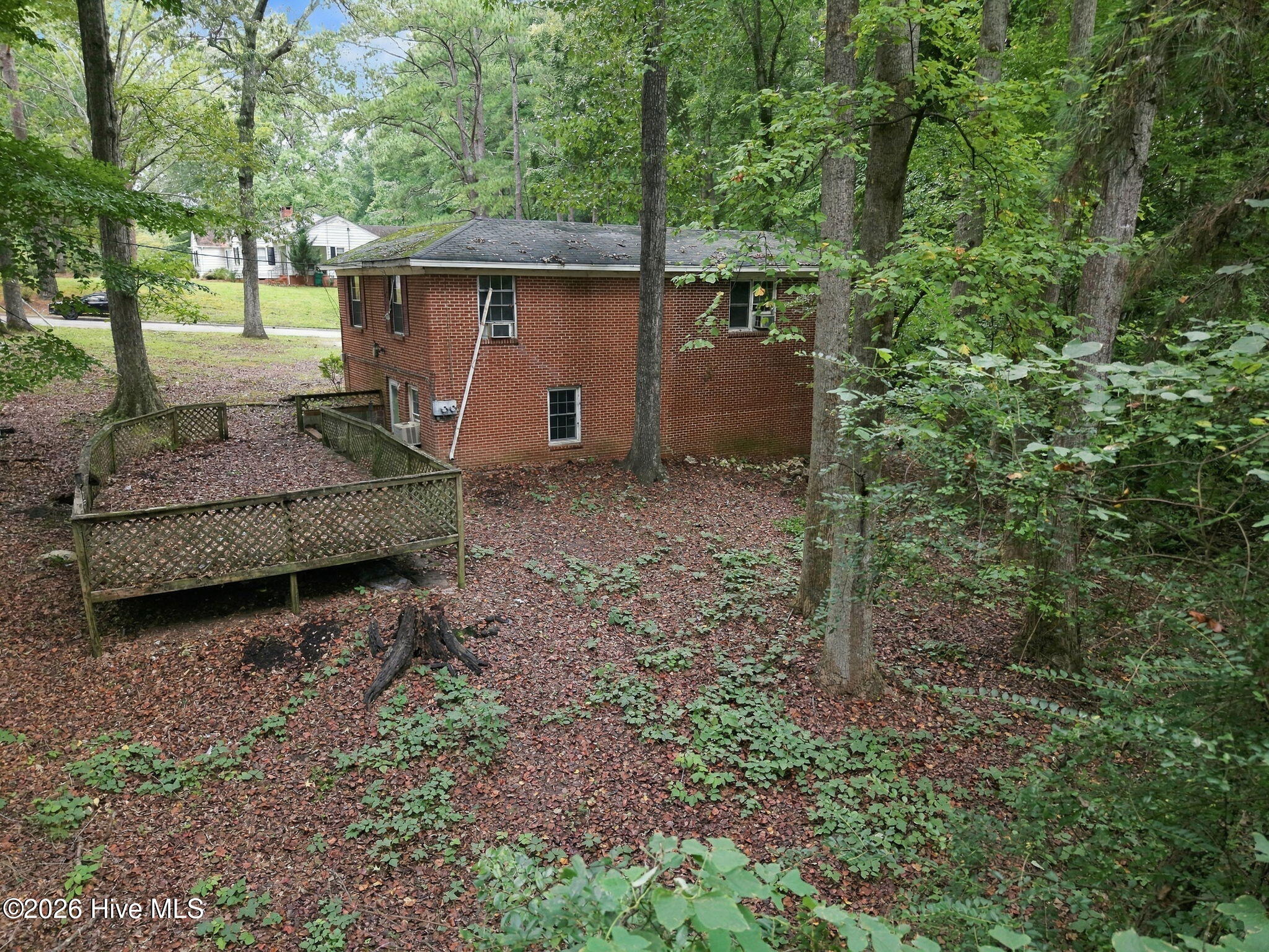 401 E Franklin Street Property Photo 33
