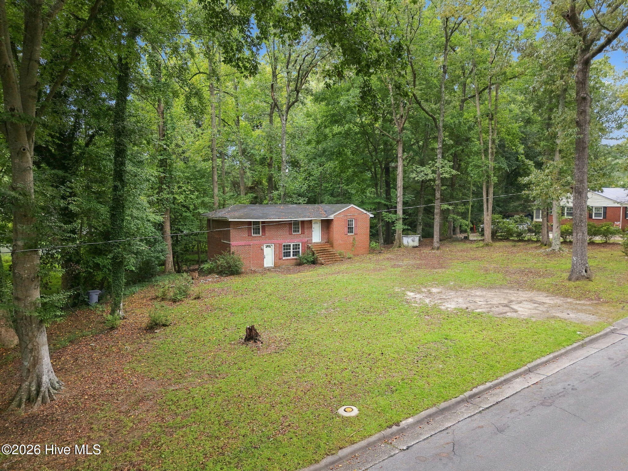 401 E Franklin Street Property Photo 41