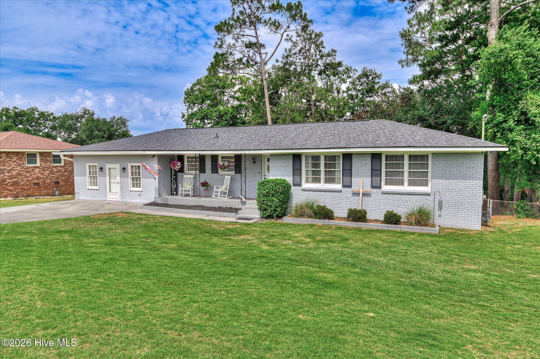 634 Victoria Drive Property Photo 2