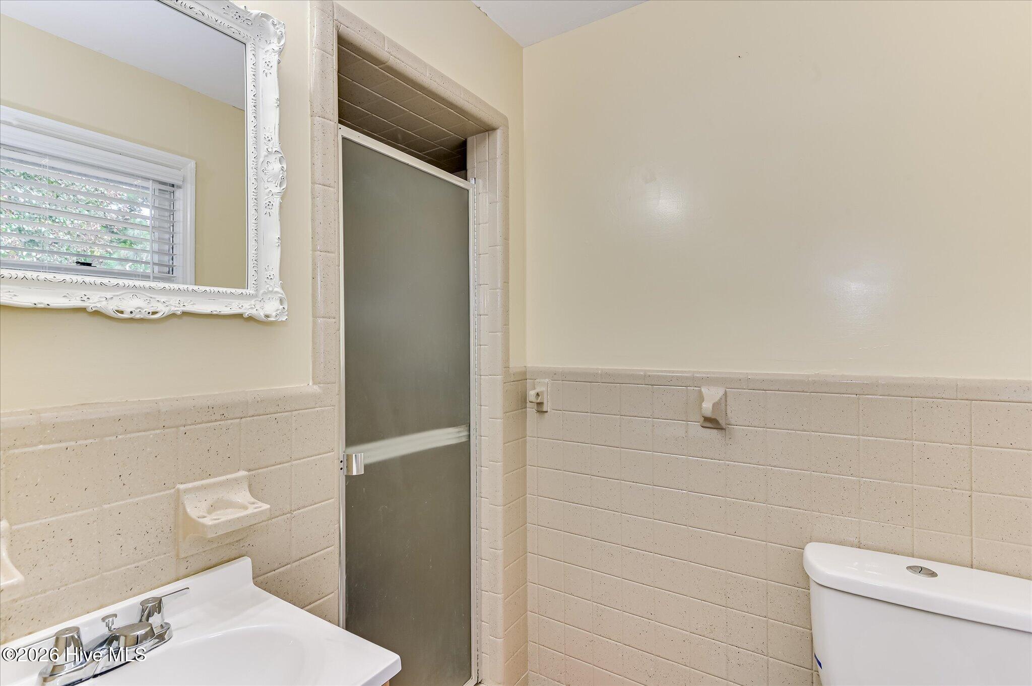 634 Victoria Drive Property Photo 28