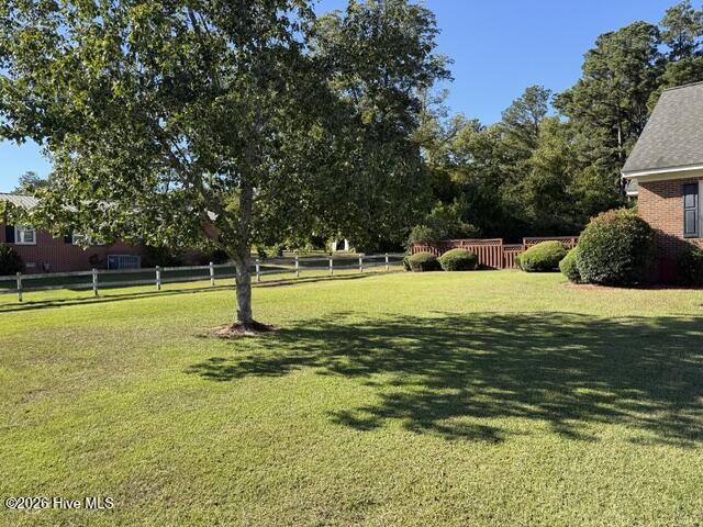 301 Davis Street Property Photo 4