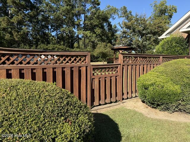 301 Davis Street Property Photo 7
