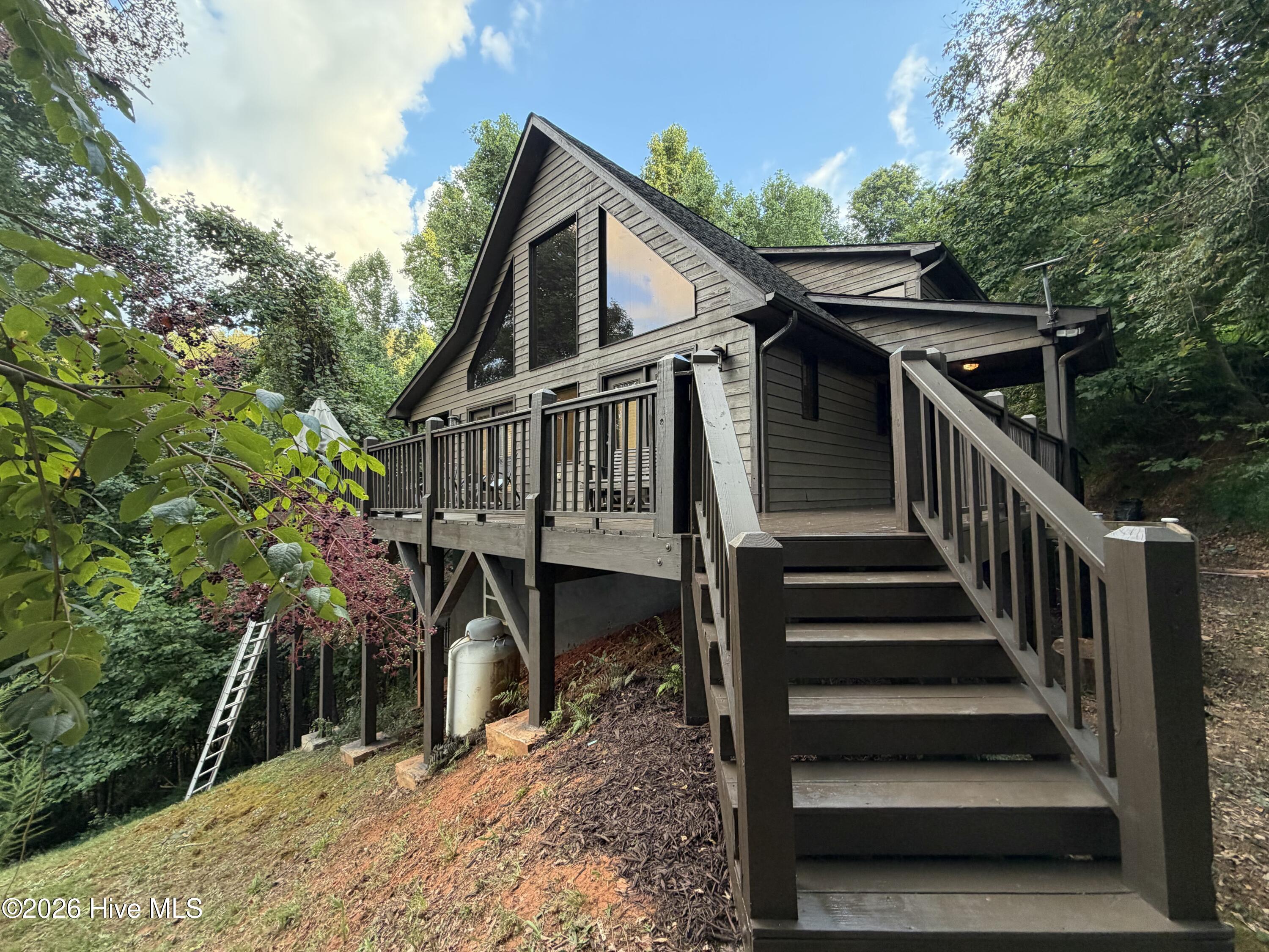 660 Buck Ridge Drive Property Photo 1
