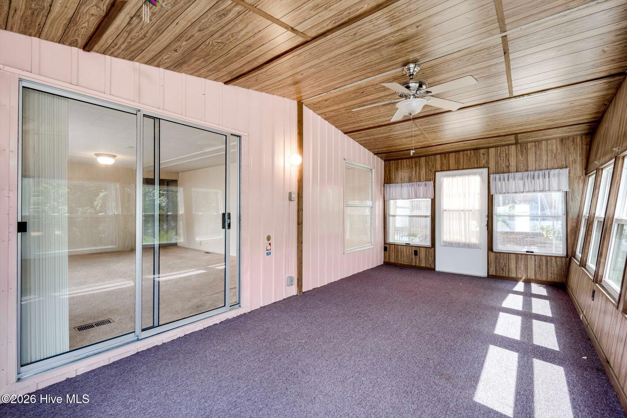4603 Lake Front Drive Property Photo 4