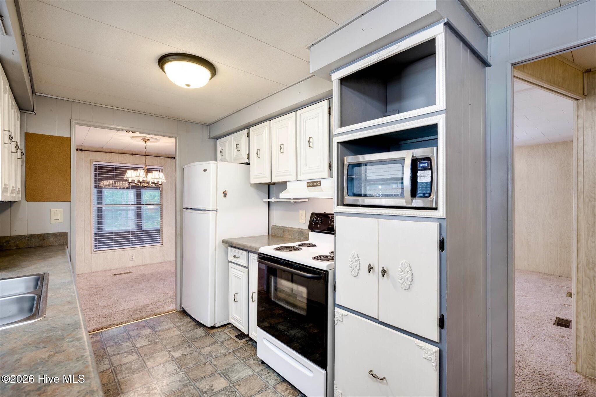 4603 Lake Front Drive Property Photo 14