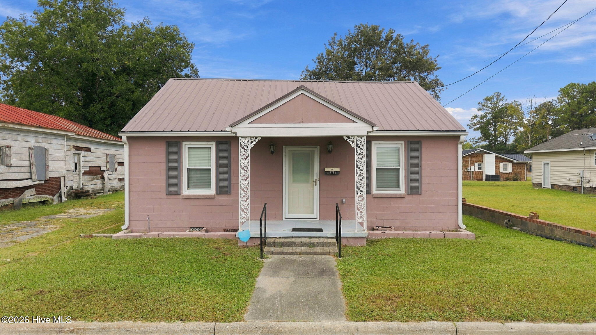 305 N Charles Street Property Photo 1