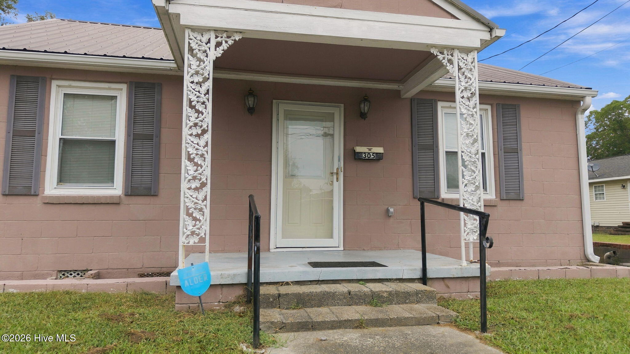 305 N Charles Street Property Photo 4