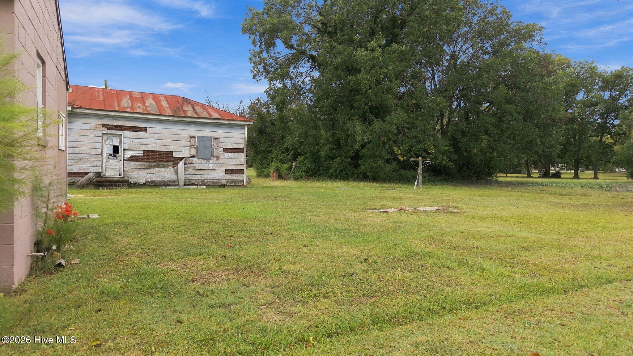 305 N Charles Street Property Photo 6
