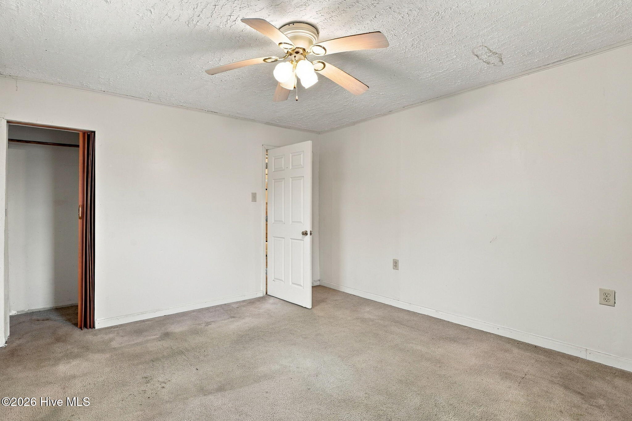 305 N Charles Street Property Photo 15