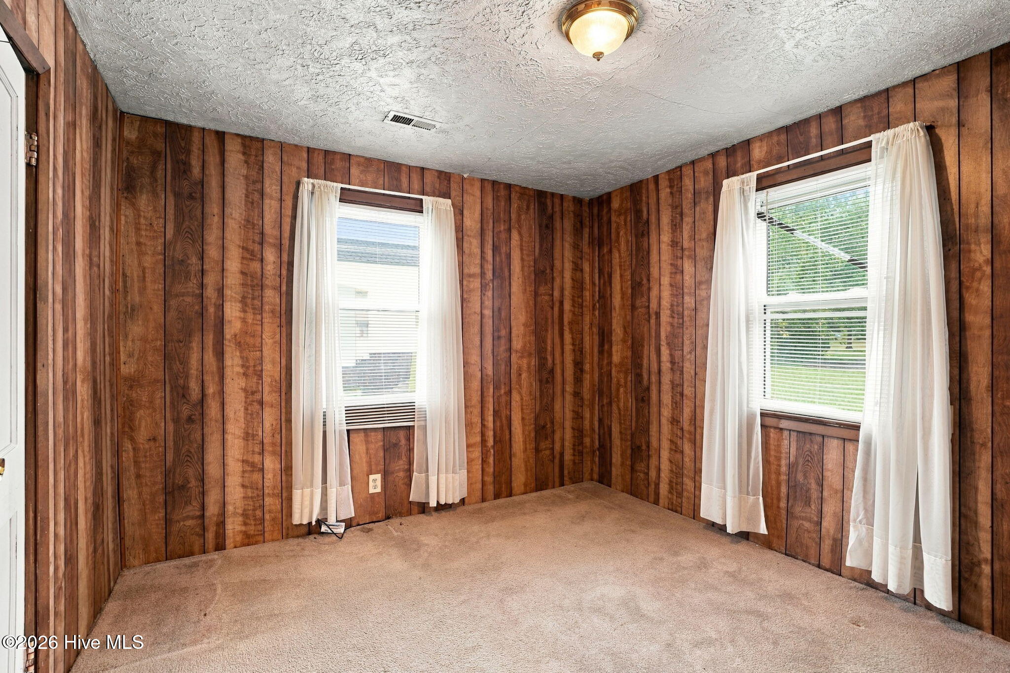 305 N Charles Street Property Photo 16