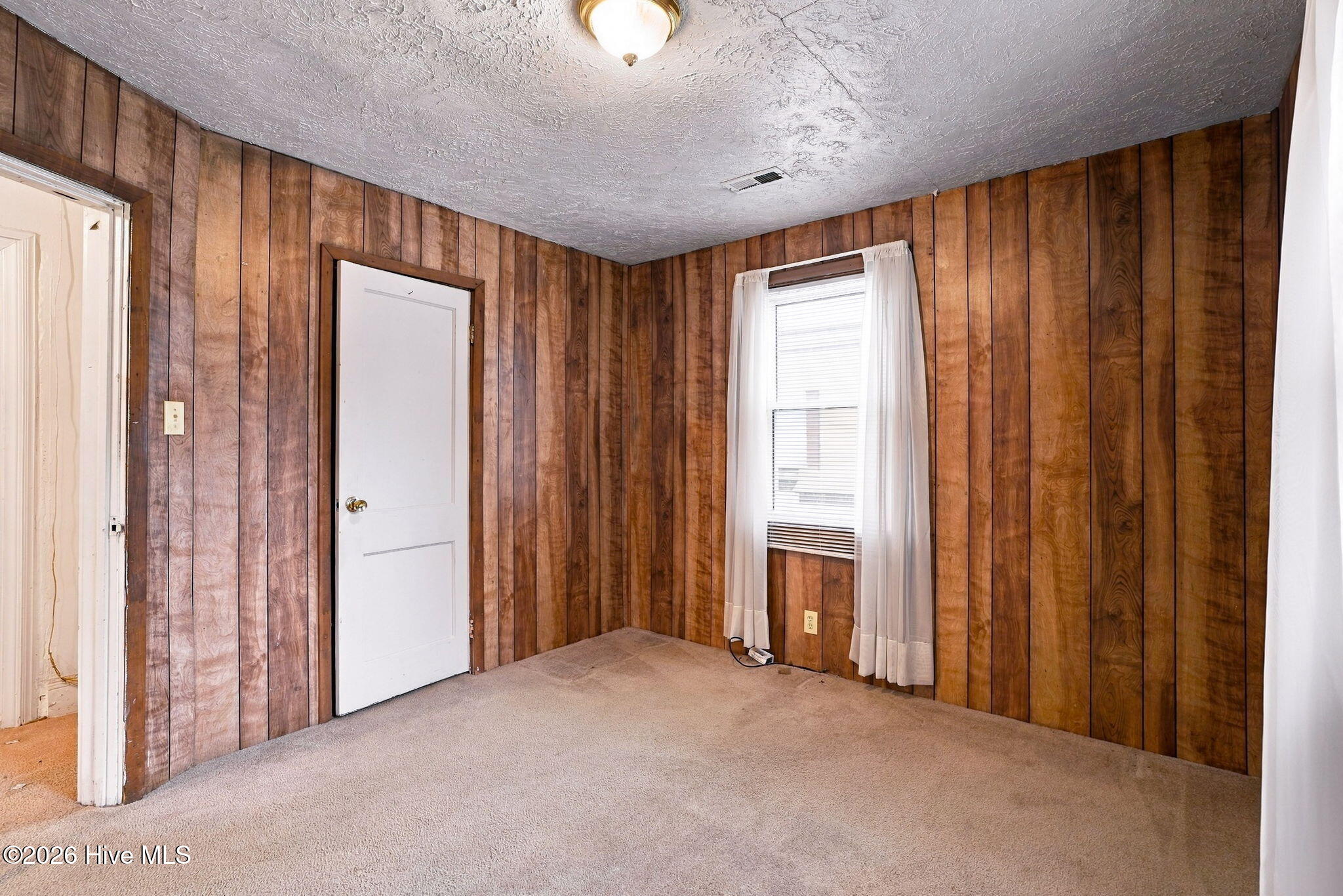 305 N Charles Street Property Photo 17