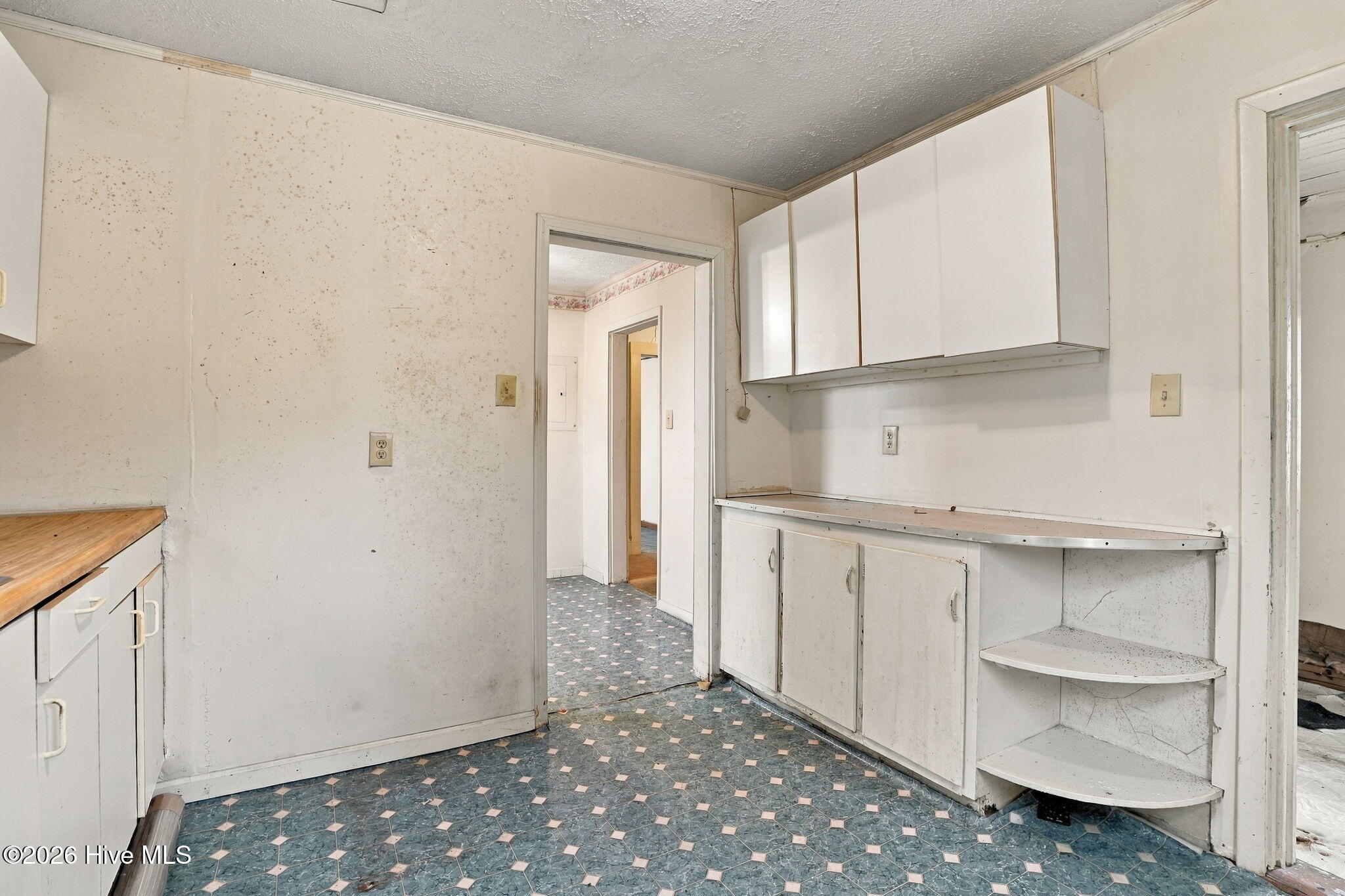305 N Charles Street Property Photo 24