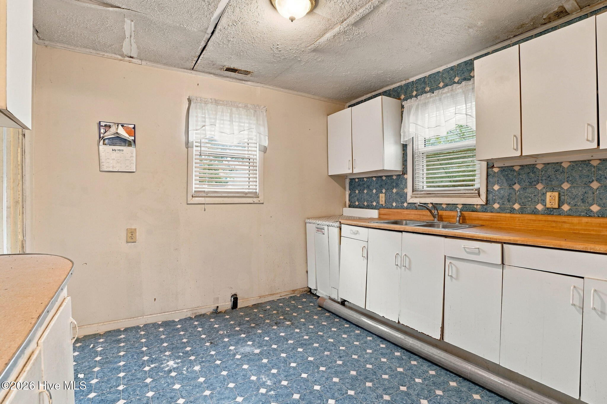 305 N Charles Street Property Photo 25